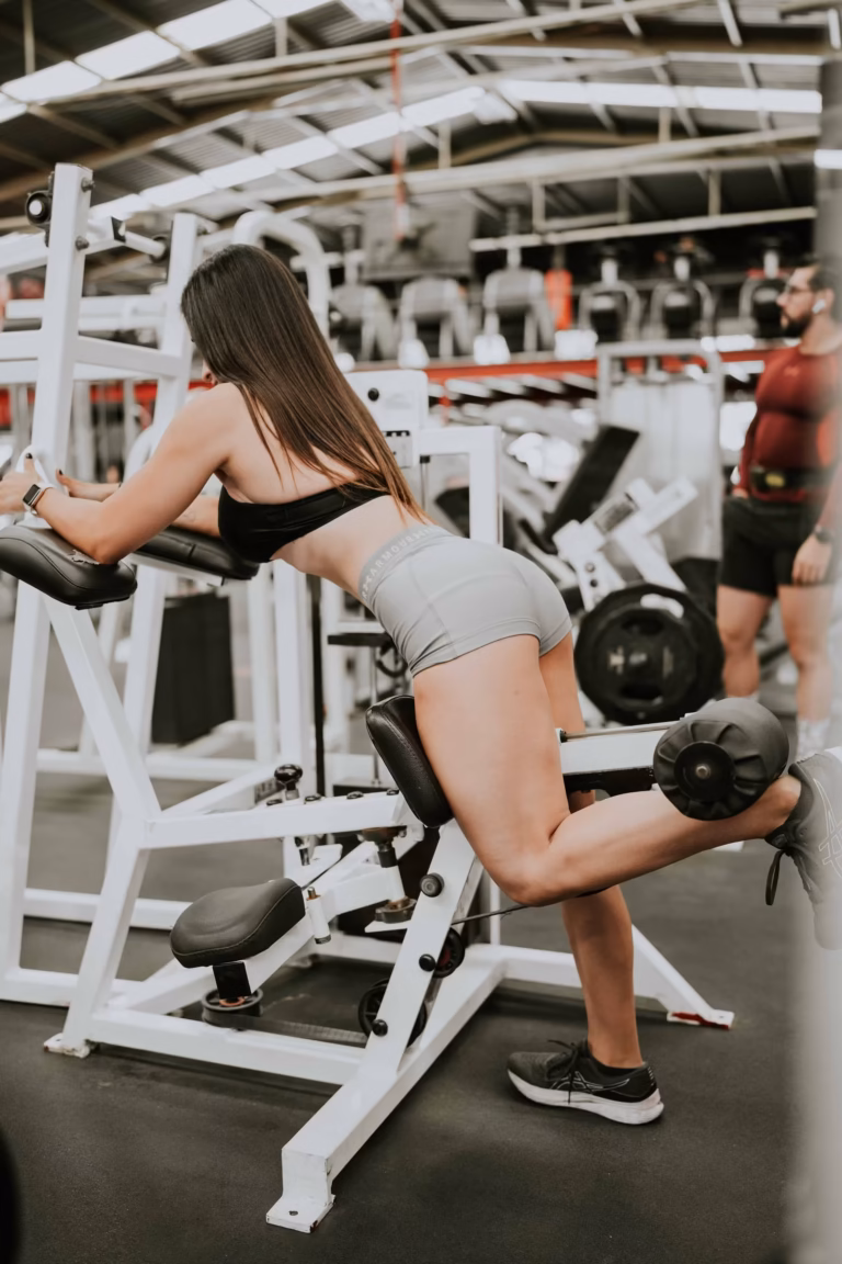 Uginanie nóg na maszynie